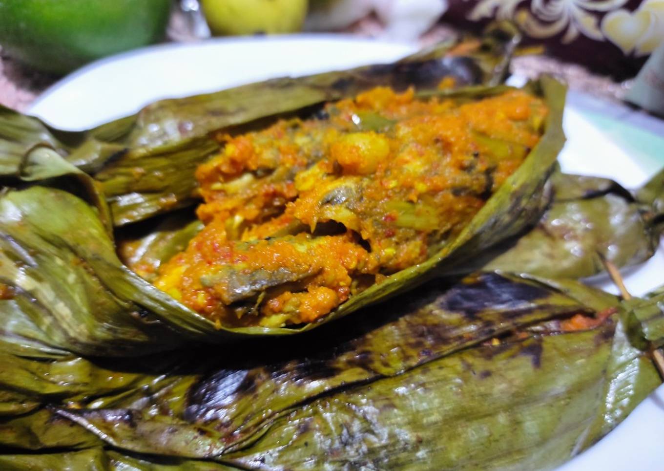 Pepes Ikan Salem Bakar