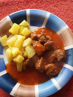 Una foto de Carne guisada con tomate