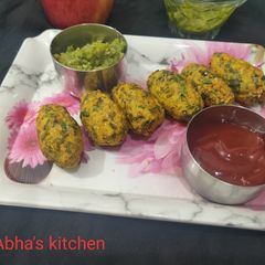 A picture of Methi nu muthia.