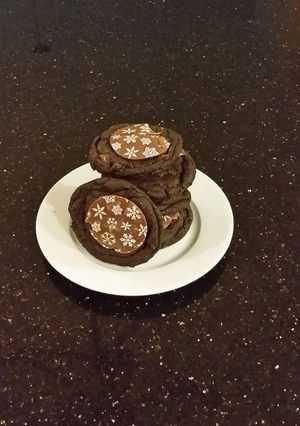 A picture of Creame Brulee Truffle Filled Chocolate Cookies.