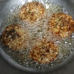 Sabudana vada A picture of Sabudana vada.