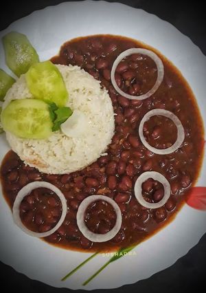 A picture of Rajma masala.