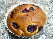 Une photo de gâteau aux cerises