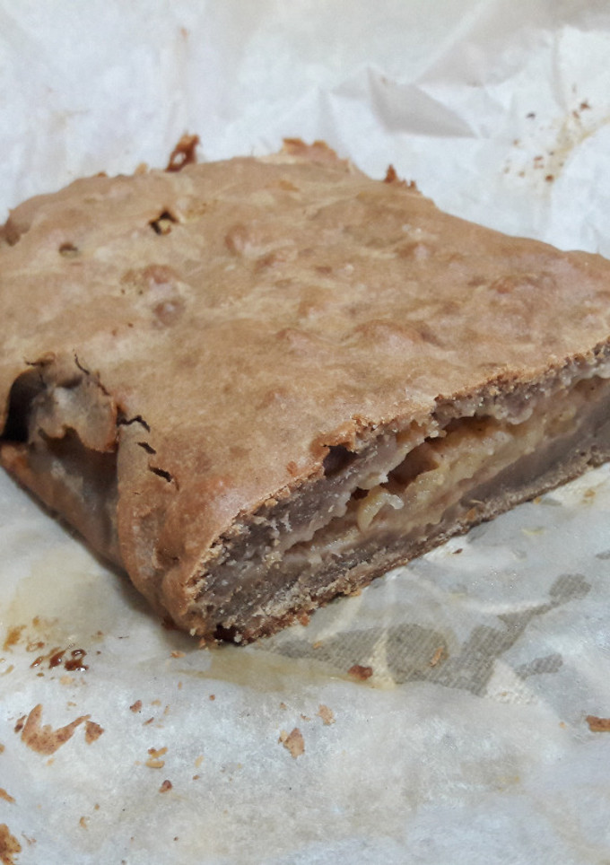 Una foto de Empanada de manzana rústica sin gluten y vegana 🥟