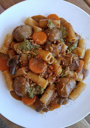 Foto principal de Tortigloni con Albóndigas en Salsa