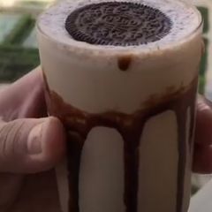 A picture of Oreo shake.