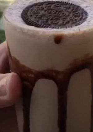 A picture of Oreo shake.
