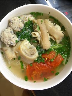 Hình của món Bún móng giò dọc mùng.