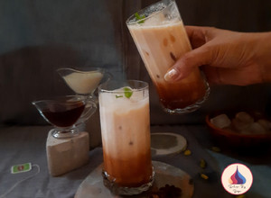 A picture of Thai Iced Tea.