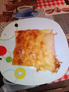 Una foto de Falso canelón relleno de ventresca y manzana