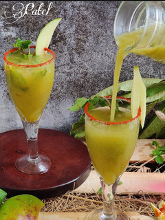 આમ પન્ના (Aam Panna Recipe In Gujarati) રેસીપી મુખ્ય ફોટો