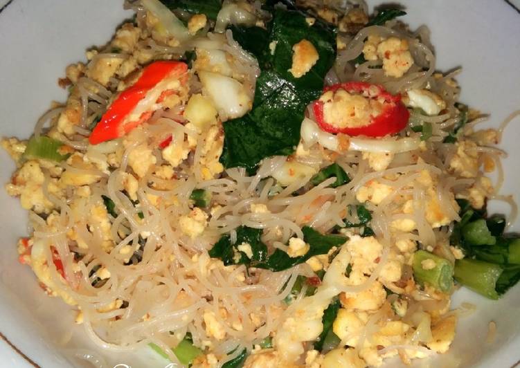 Langkah memasak 34. Bihun Tahu Telur Goreng Sawi Hijau yang Sempurna