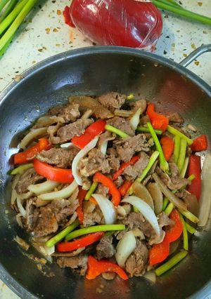 Hình của món Bê thui (bò tơ) xào hành tỏi.