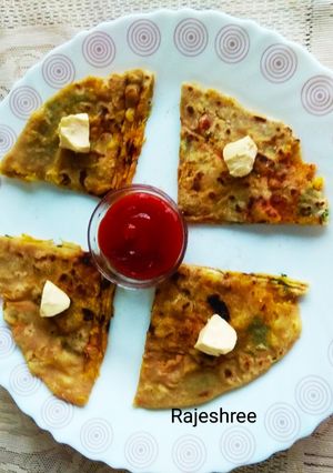 A picture of Aloo Paratha.