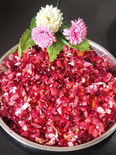 વેજીટેબલ સલાડ (Vegetable Salad Recipe In Gujarati) રેસીપી મુખ્ય ફોટો