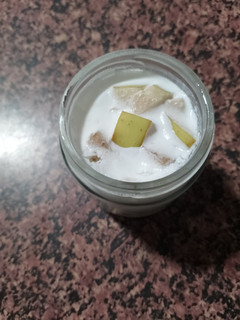 Una foto de Yogures caseros de manzana y naranja