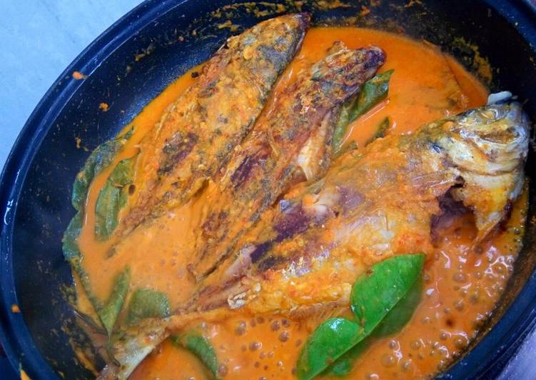 Resep Ikan selar bumbu kuning, Enak