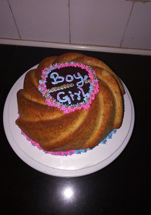 A picture of Vanilla Cake. (1kg Gender Reveal Cake).
