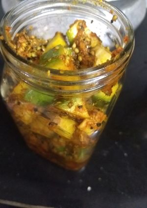 A picture of Raw mango pickle.