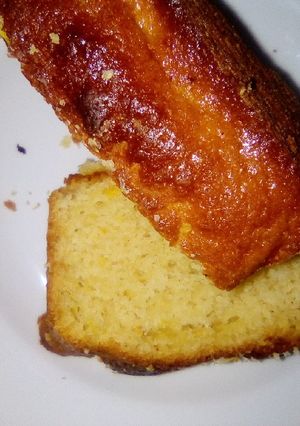 A picture of Rich Orange cake loaf.
