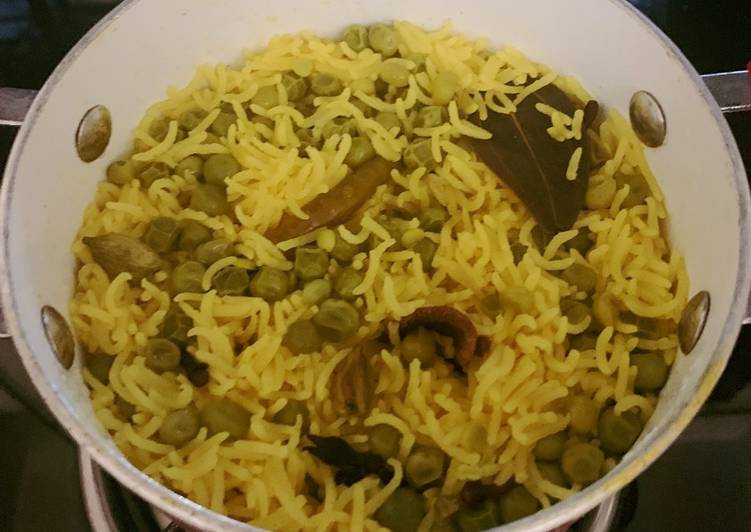 Steps to Make Ultimate One pot peas pulav
