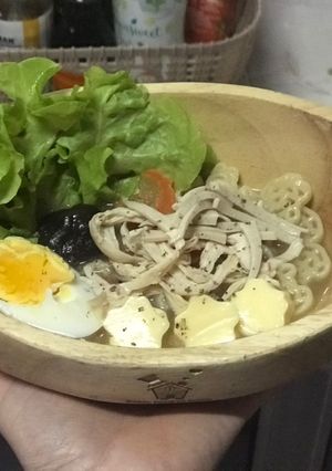 รูปของ เส้นพาสต้าทงคตสึไก่ฉีก เบบี๋