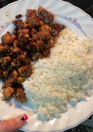Una foto de Tofu crujiente en salsa