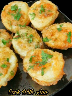 A picture of Stuffed Egg Masala.