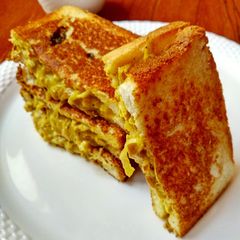 A picture of Chicken Masala Sandwich.