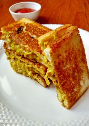 A picture of Chicken Masala Sandwich.