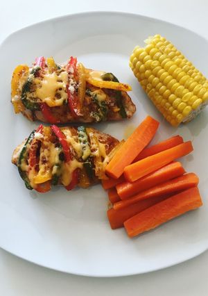 A picture of Chicken breast, carrots & sweetcorn.