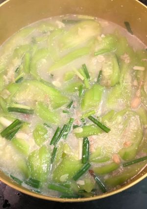 Hình của món Canh mướp nấu lạc.