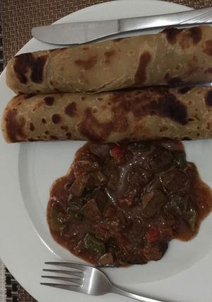 A picture of Liver and chapati.