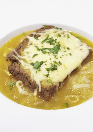 Una foto de Sopa de puerro y patata