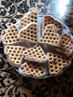 Una foto de Waffles relleno de manjar❤