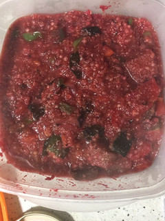 Una foto de Quinoa con remolacha y verduritas