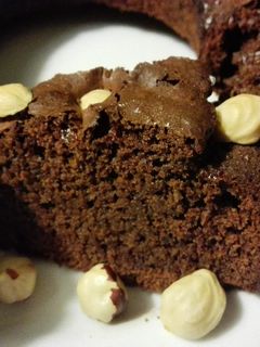 Una foto de Mi bizcochón de chocolate, café y avellanas!