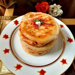 A picture of Grilled Kulcha Sandwich.