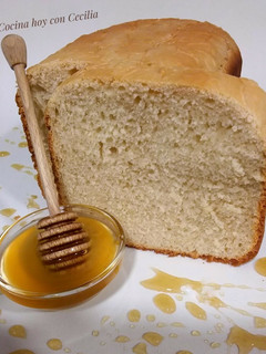 Una foto de Pan de miel elaborado con la panificadora