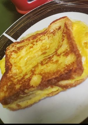 A picture of Ham, Cheese, and Egg Sandwich 😋.