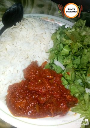 A picture of With rice and stew.