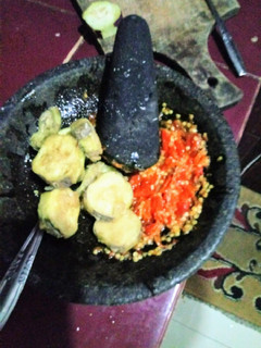 Foto resep 04. Terong Crispy feat. Sambel Korek #BikinRamadanBerkesan