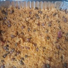 A picture of Rice and gandules.