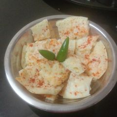 A picture of Gujarati khata dhokla.