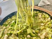 Una foto de tofu y palta