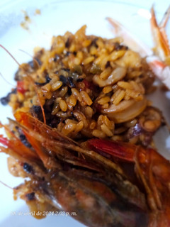 Una foto de Arroz y frutos de mar