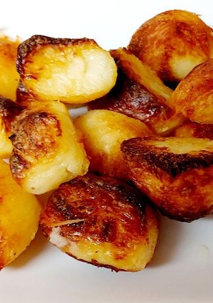 A picture of My Crisp Roast Potatoes 🥰#Sidedish.