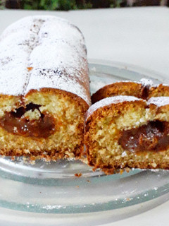 Una foto de Budín de coco y dulce de leche 🥥💕