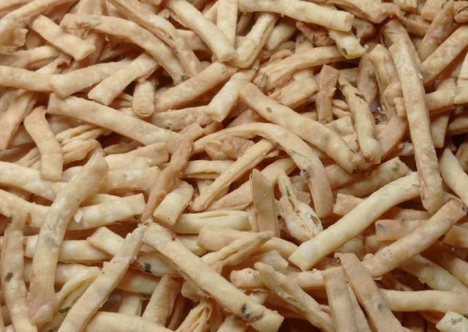 Resep Kue Bawang ala Mama Fuji oleh Heramesayu Noviari - Cookpad Resep Kue Bawang ala Mama Fuji oleh Heramesayu Noviari - Cookpad