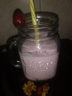 રોઝ લસ્સી(rose lassi recipe in gujarati) રેસીપી મુખ્ય ફોટો